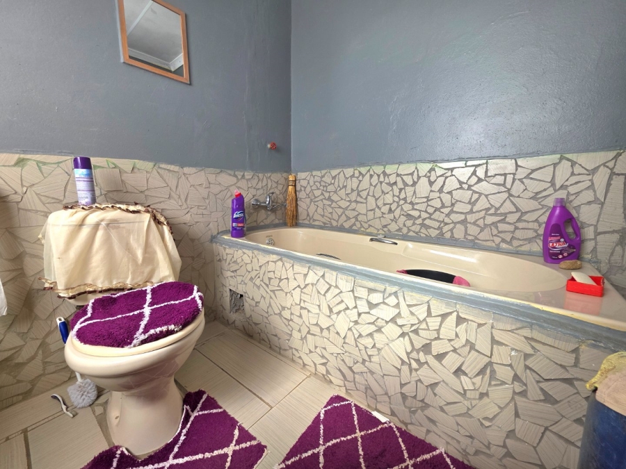 3 Bedroom Property for Sale in Bohlokong Free State